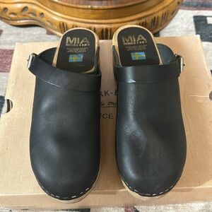 Mia mule clog size 39